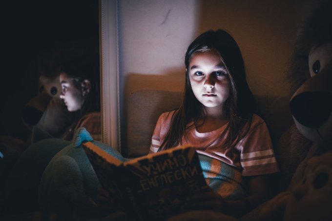 Wpływ bajek i technologii na psychikę i wyobraźnię dziecka